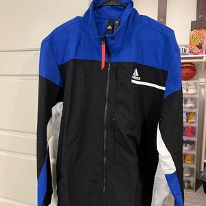 BRAND NEW NEVER WORN Adidas Men’s Blue Zip-Up lightweight jacket in a size large